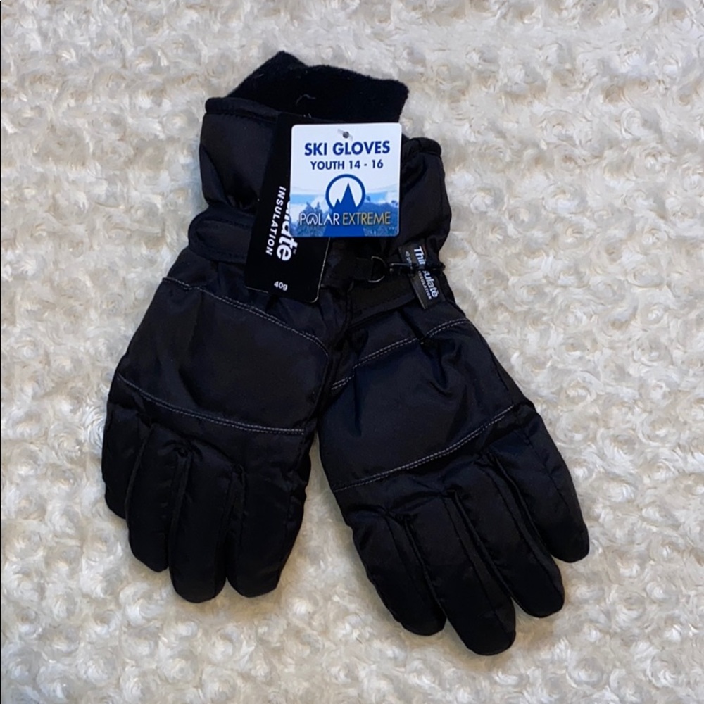 NWT Youth 14-16 winter gloves!
